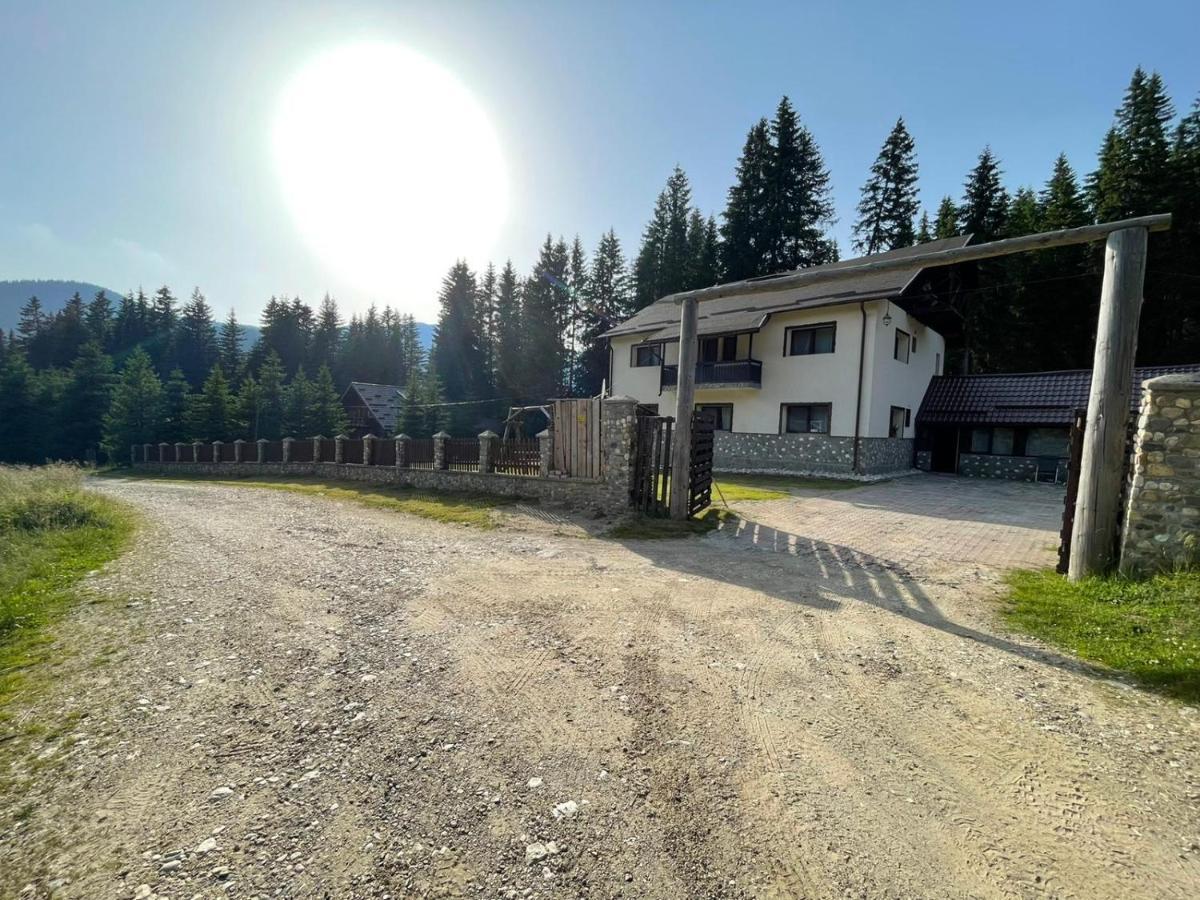 Willa Mounthoff Retreat Moroeni Zewnętrze zdjęcie